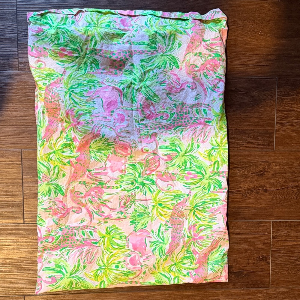 Lilly Pulitzer Pink and Green Palm Print Organic Bedding Sheet - Picture 4 of 4